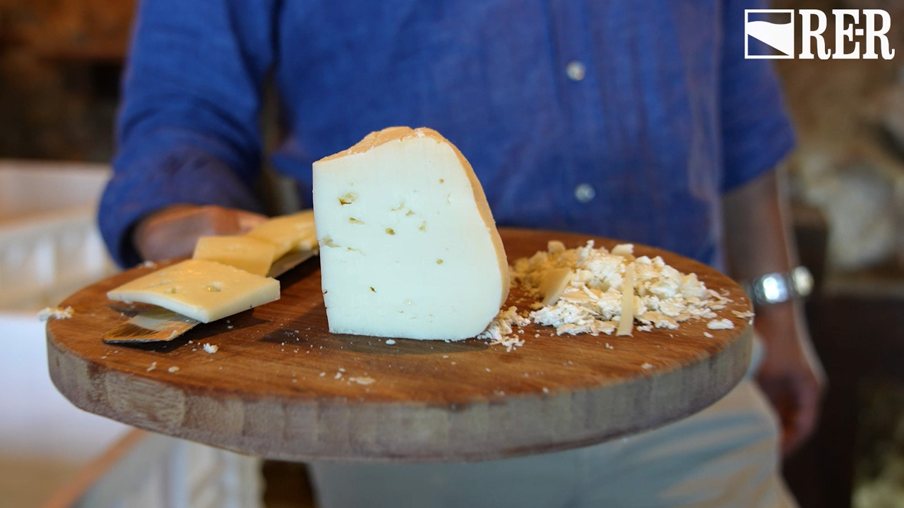 In buone mani - Formaggio di Fossa - immagine